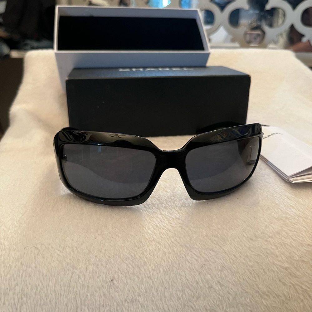 Vintage 2005 Chanel Sunnies. Purchased from store in MD. Used only a few times. - Picture 4 of 5